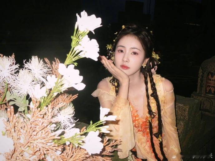 白鹿不是白烁是黑烁  白鹿黑烁上线  啊啊啊，白鹿黑烁来袭，这也太让人兴奋了！一