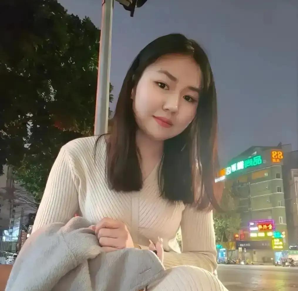 上个月儿子刚相亲认识个在银行上班的姑娘，才见了几次面，女方家就托媒人带话，说彩礼