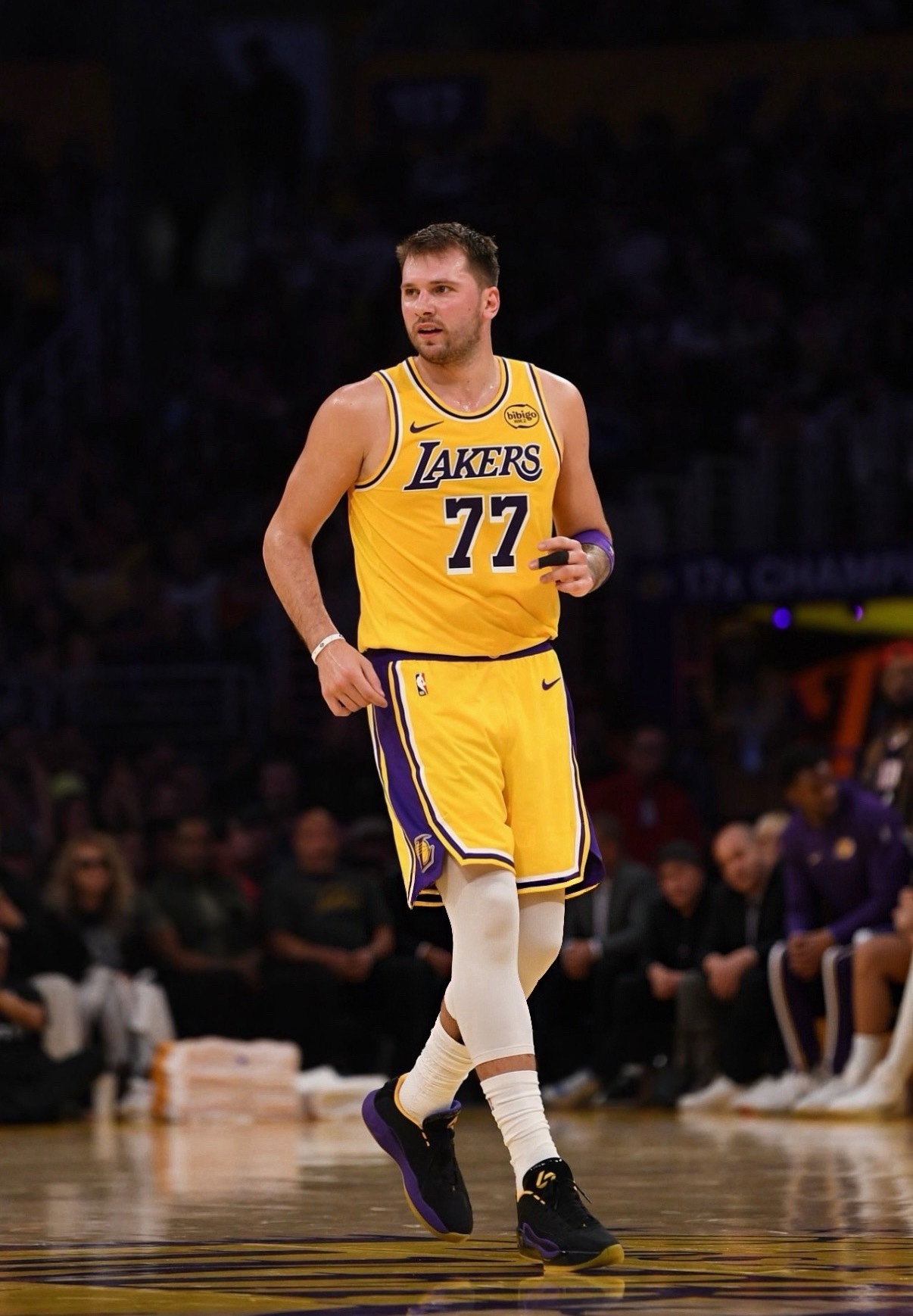 季前赛湖人对阵国王！无老詹依旧热度拉满，三分火力让人眼前一亮NBA季前赛湖人客场