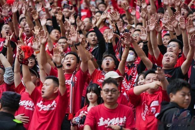 18分领先，最后只剩3分——成都蓉城这波“极限自爆”，把中超冠军悬念硬生生从终点