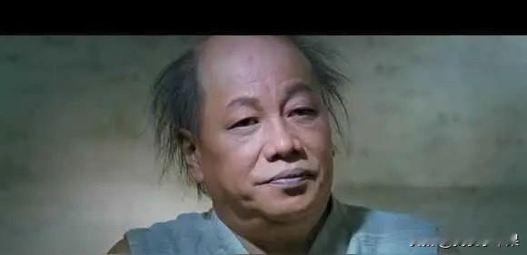 罗家英回忆说：“年纪大了，我跟梁小龙越长越像。许多人以为《功夫》中火云邪神是我演