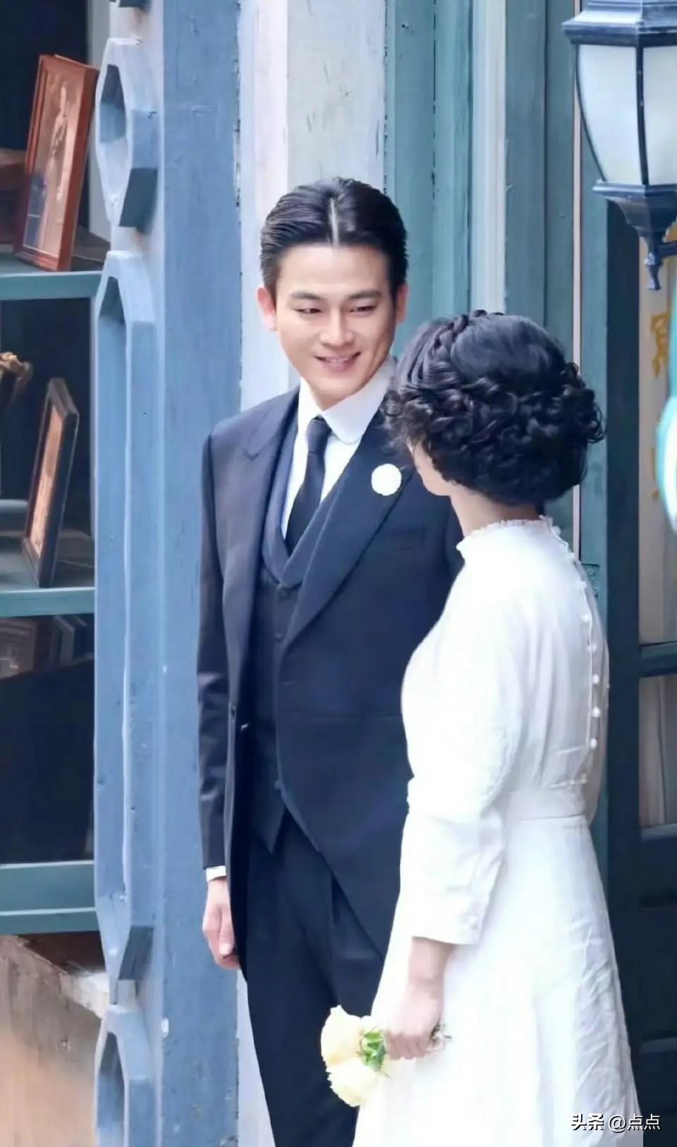 34岁的杨紫饰演14岁的董竹君，引发关注与讨论

近日，杨紫与欧豪主演的新剧《玉