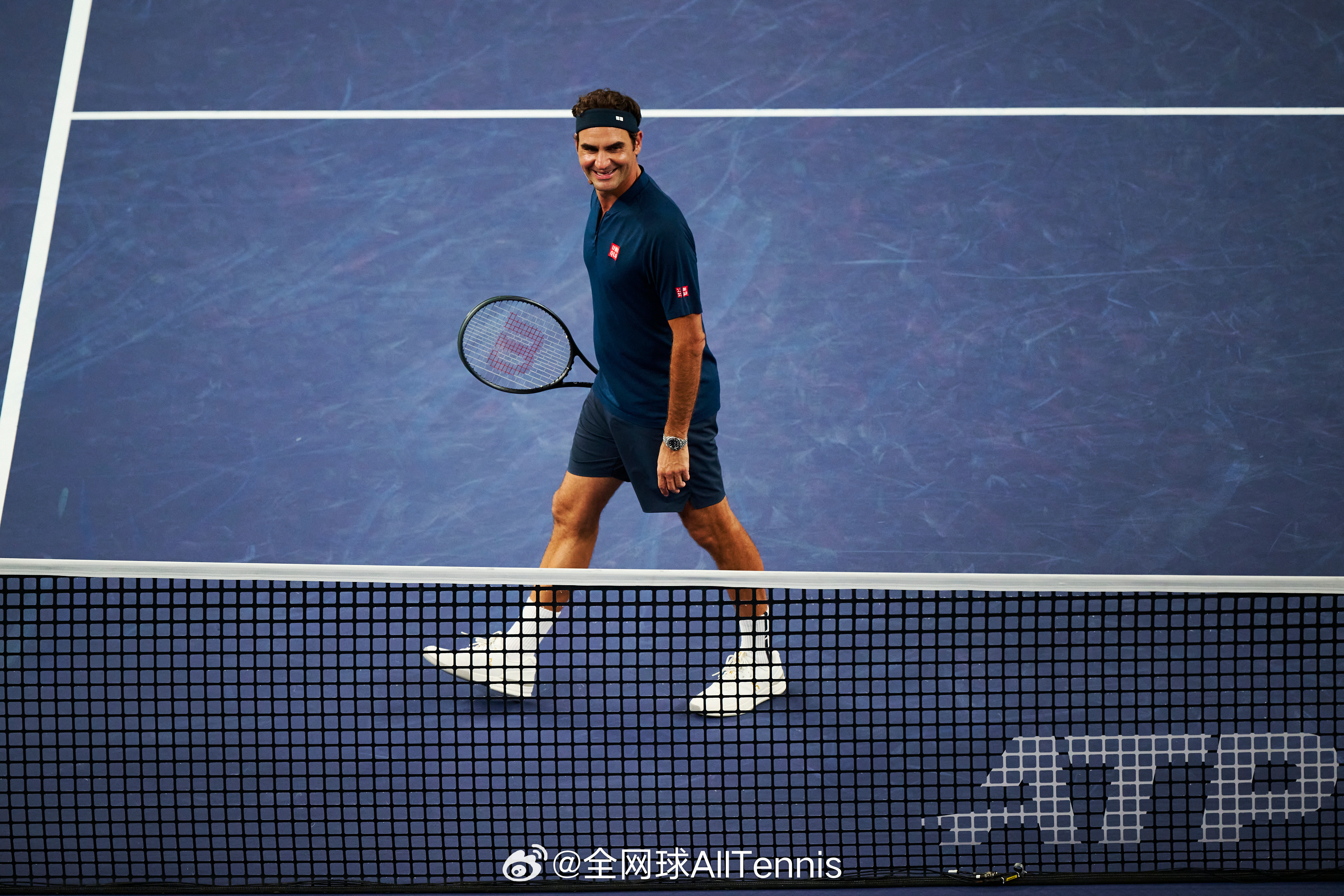 【费德勒重返墨尔本：我从没正式告别过这里】北京时间1月15日，瑞士天王费德勒来到