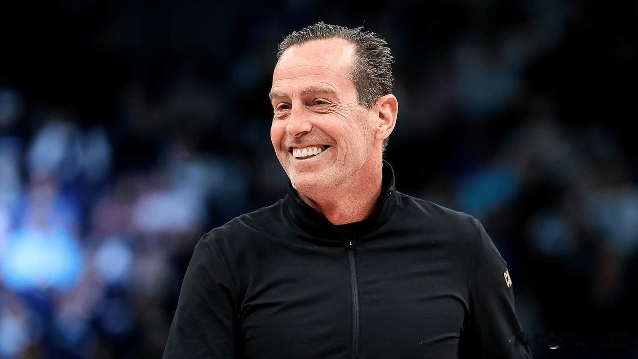 领先20+被逆转！用一个词来形容一下阿特金森的临场指挥？nba