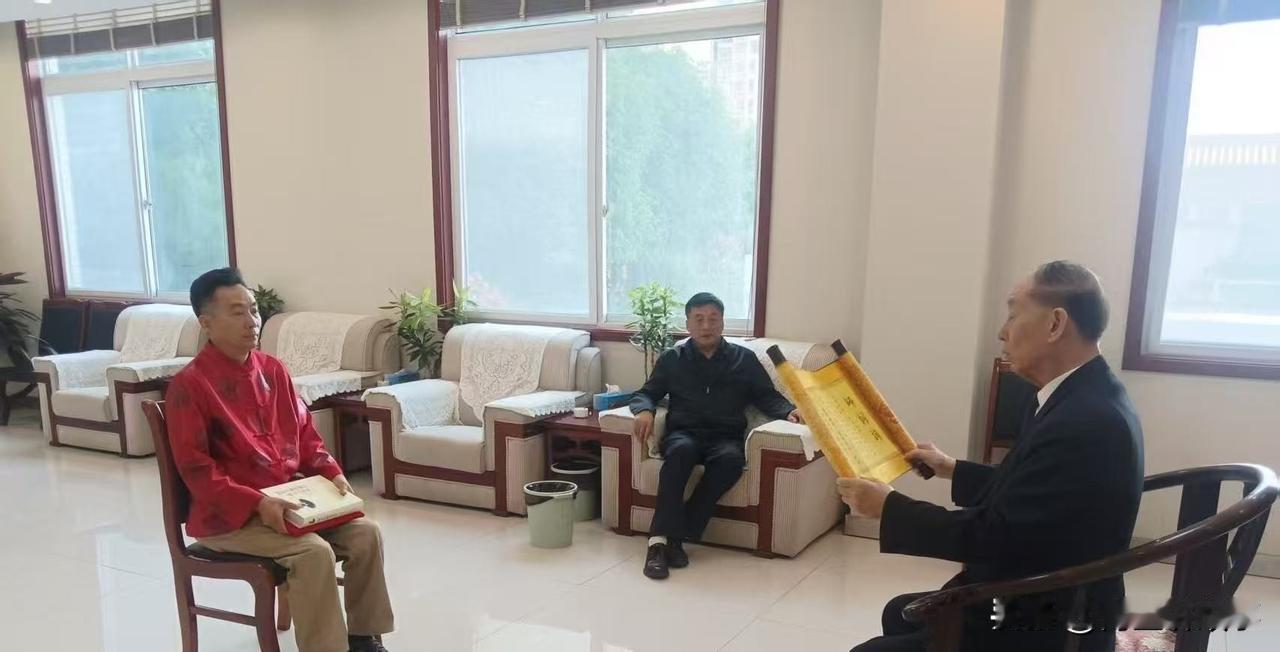 邓州中医传人王沛拜师国医大师唐祖宣 传承岐黄薪火
 
2026年5月，邓州市城郊