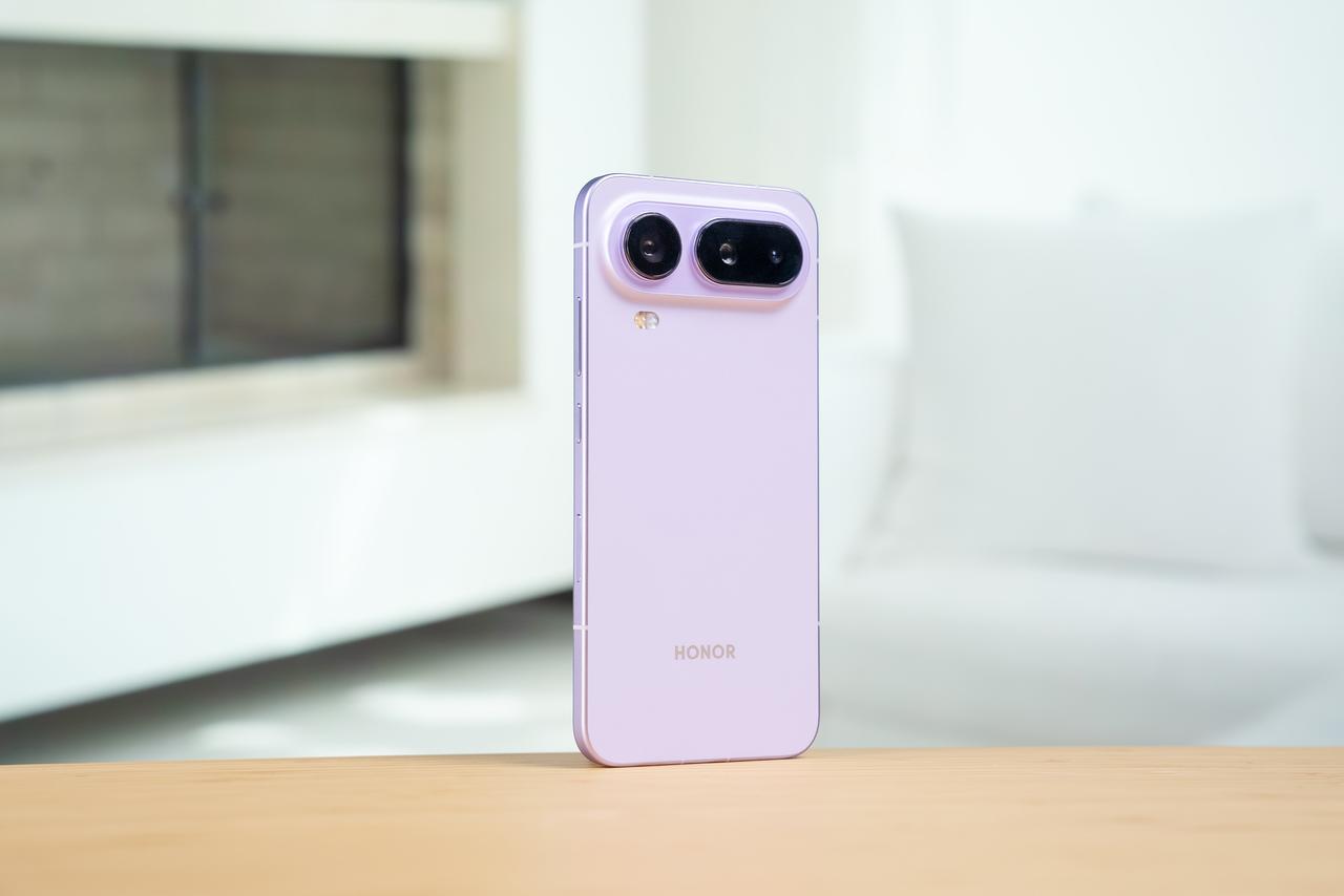 荣耀Magic8 Pro Air上手体验：轻薄手感直戳心坎里！

惊艳！155g