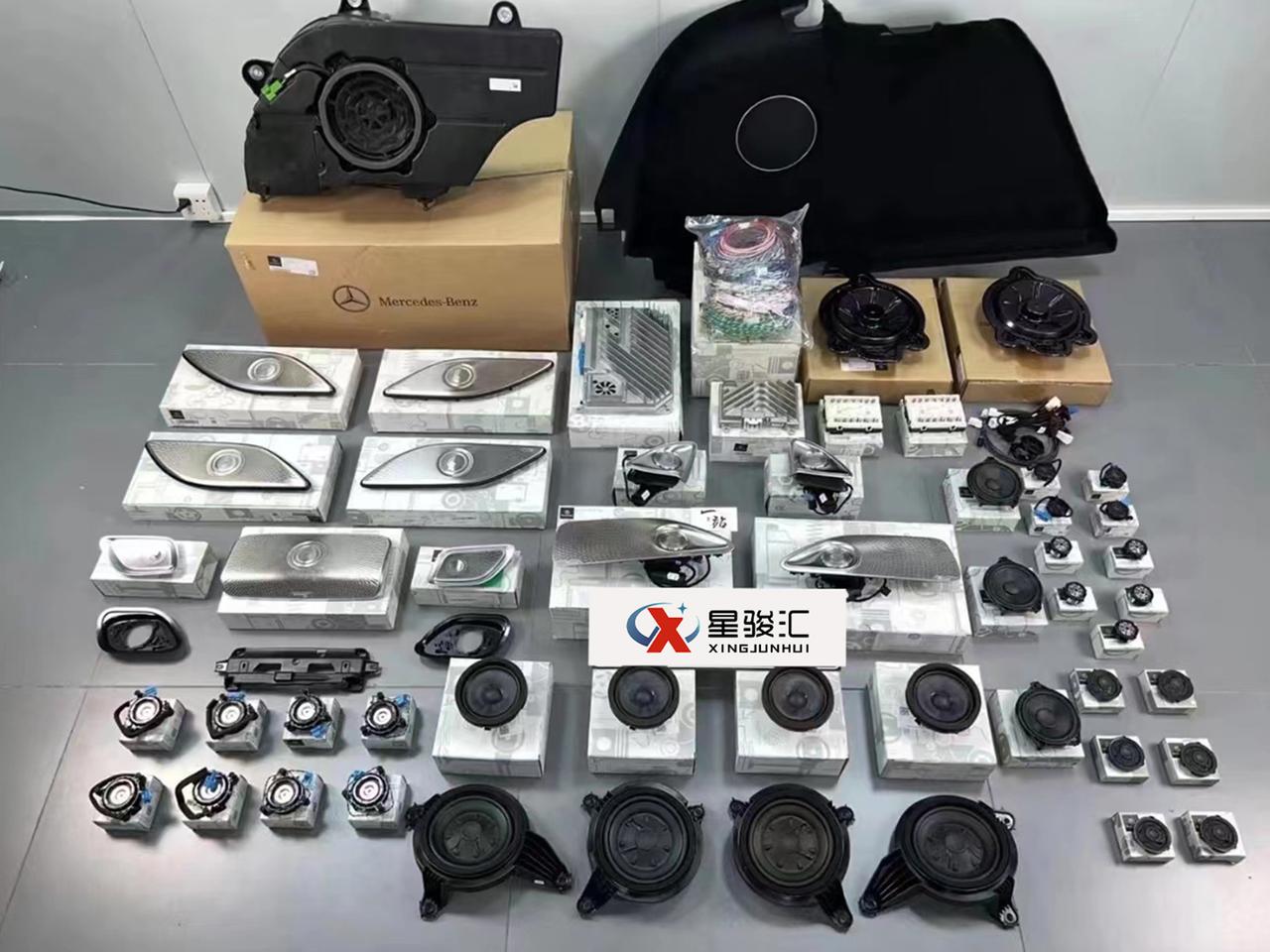 迈巴赫s480升级4D大柏林音响系统
31个顶级扬声器分布于车厢与座椅内部，带来