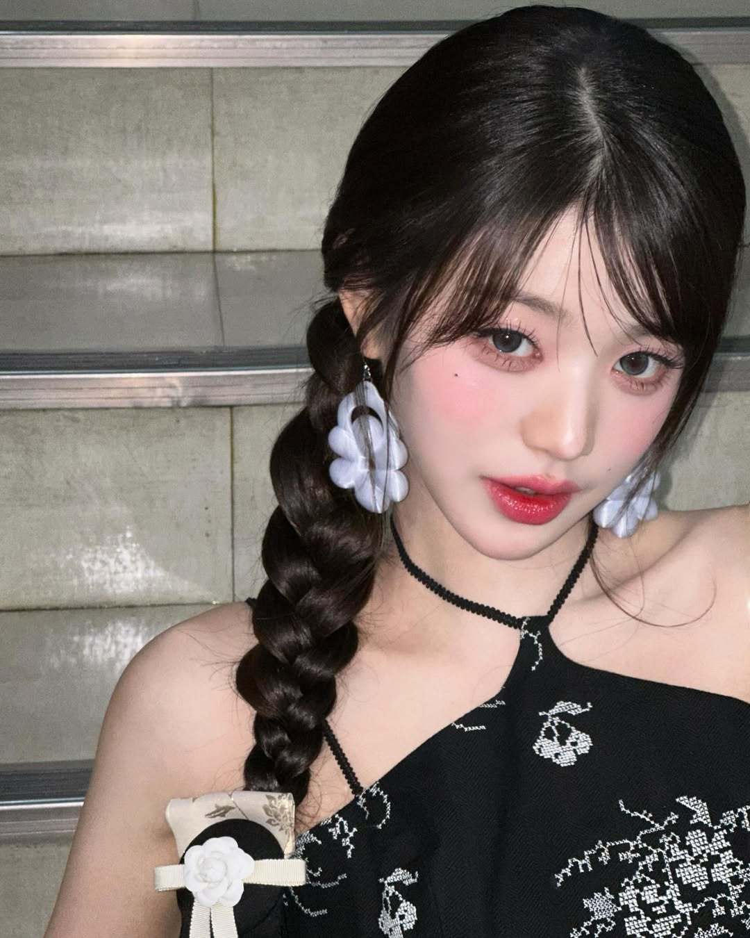 张元英 永五一 🖤张元英kpop首美 240505 那年今日打歌造型ig he
