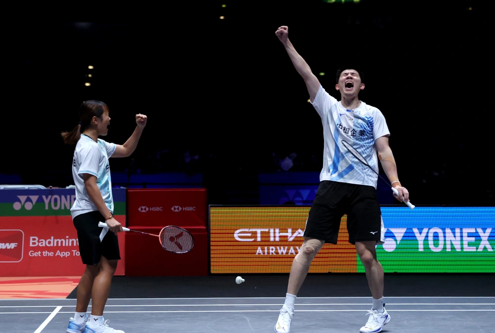 叶宏蔚/詹又蓁 21-16、21-18 🇮🇩阿德南/贾米尔2026年羽毛球亚