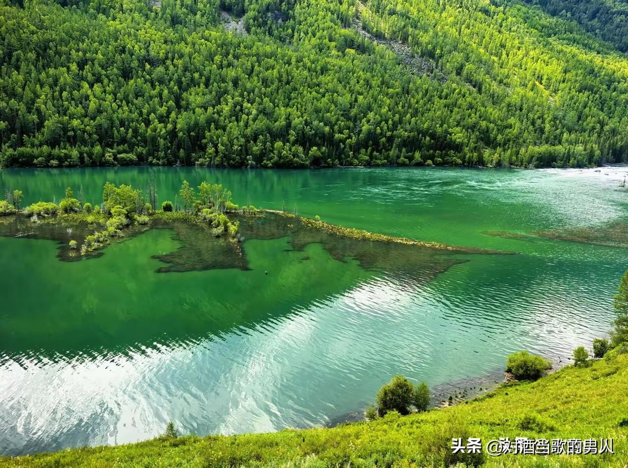 甘南没有高铁和高速公路，交通条件有限，目前只有自驾游这一主要方式，不开车确实很难
