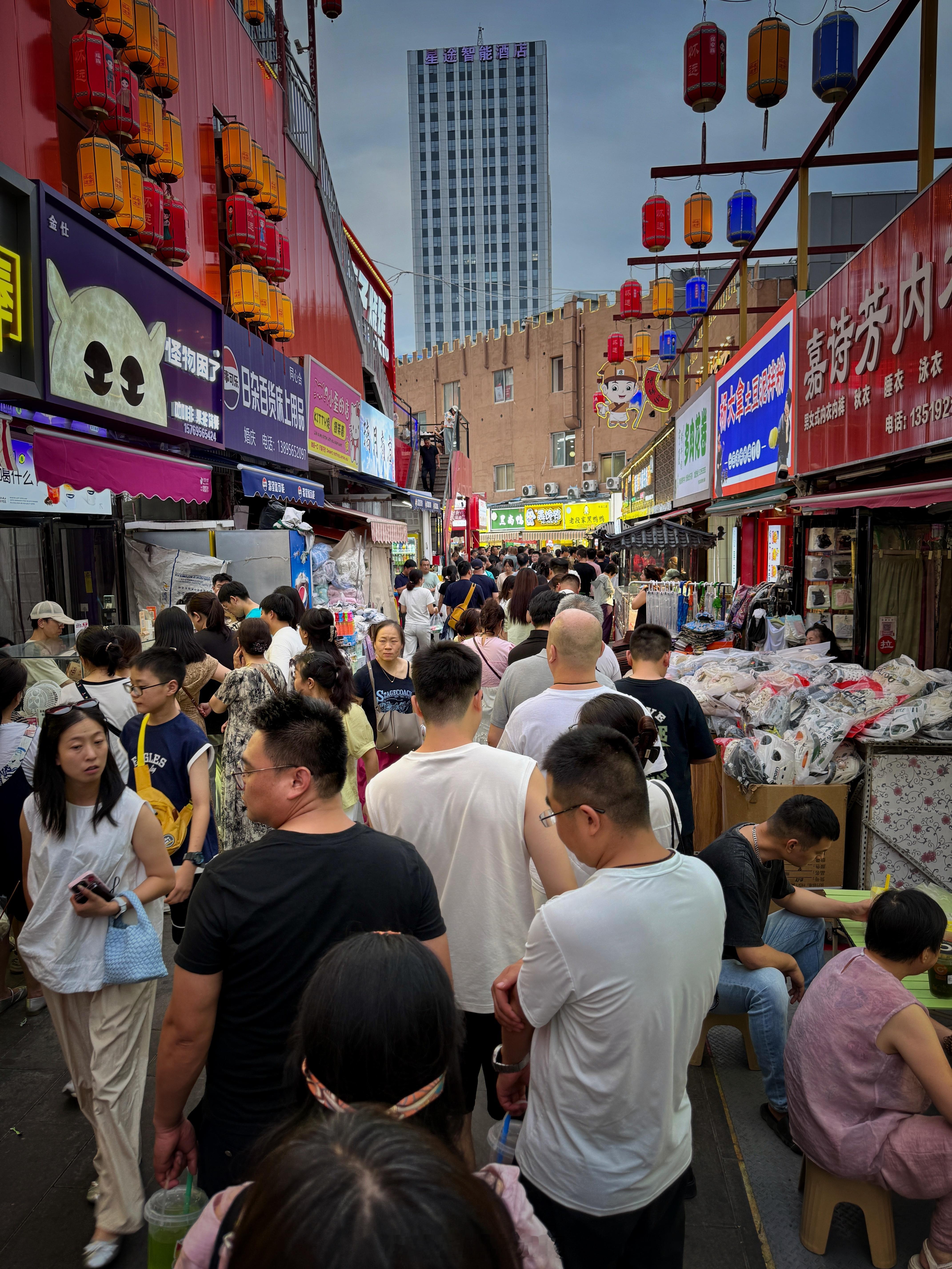 怀远路这牛肉饼就这么好吃？100米的队[doge]我的美食日记  ​​​
