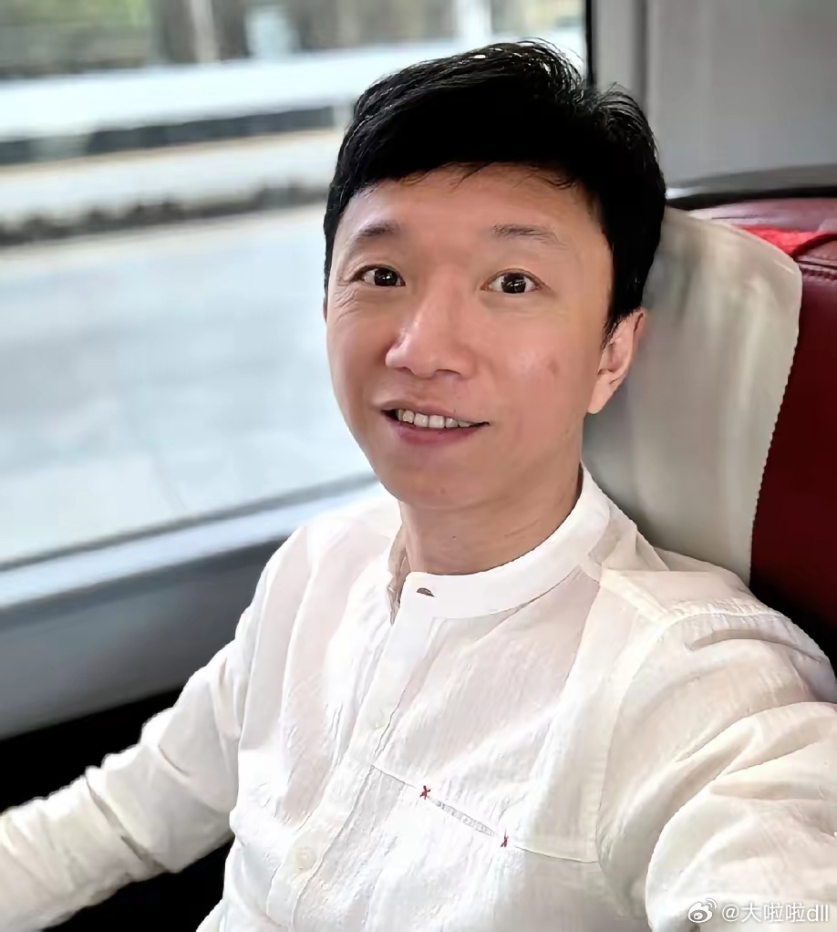 电视剧《冬去春来》发布会，郑晓龙导演评价宋家腾，不像个演员，但他却是个好演员!不