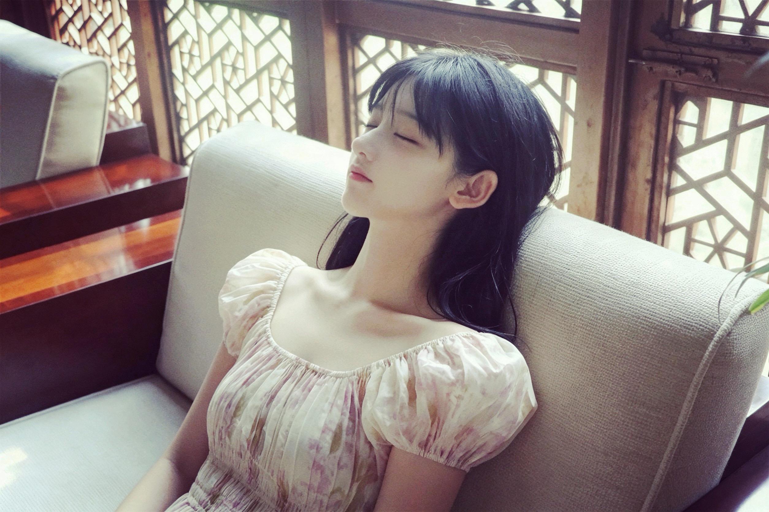 你早该承认你不是一个决绝的人。