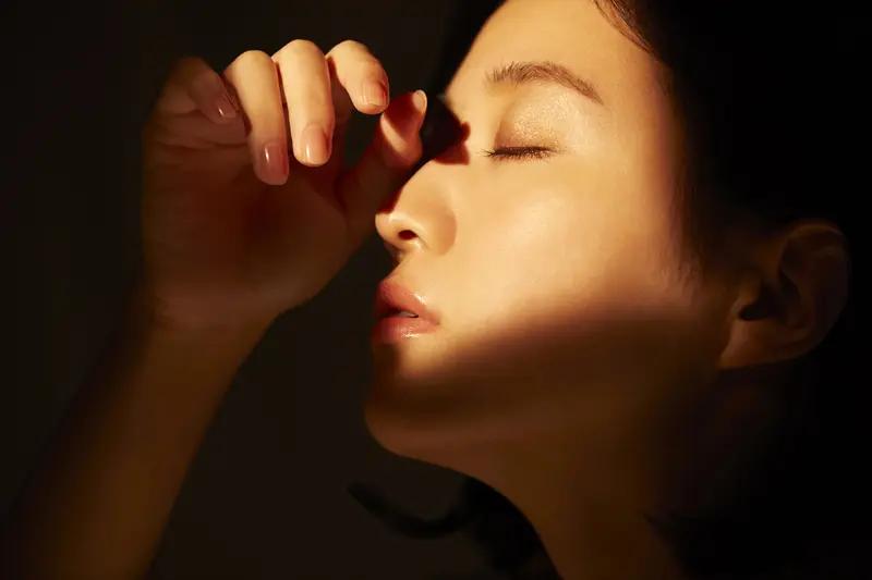 女性美的最高境界，绝不止于花容月貌。诚然，容颜、肌肤、五官、发型和身材等外在的美