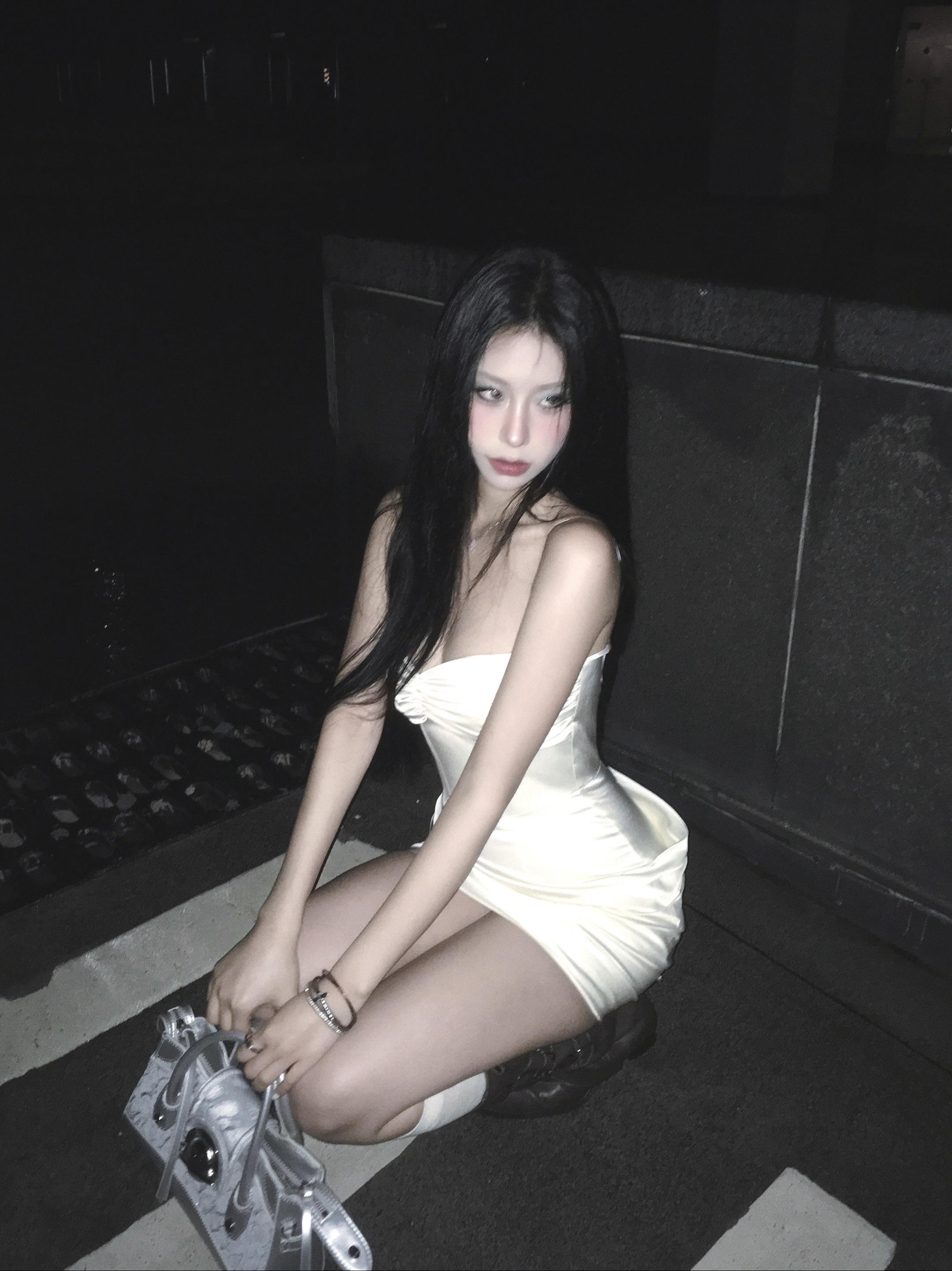 早点睡吧 你放不下的人已经哄在别人睡觉了