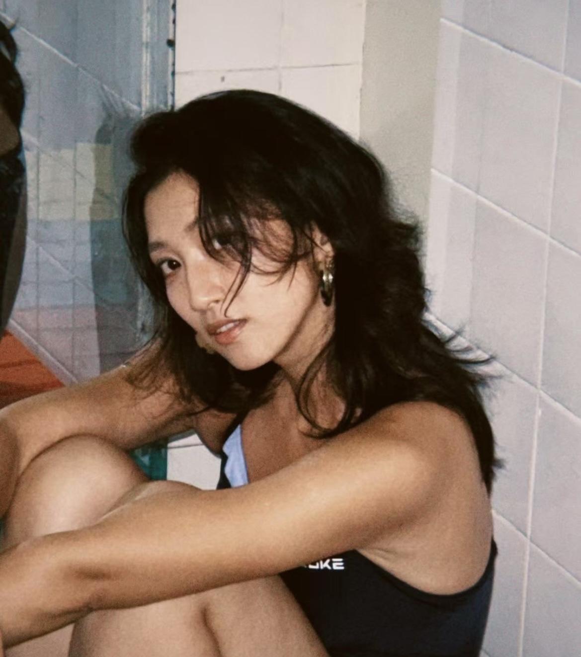 男人先性后爱，女人先爱后性。
男人动心，往往从荷尔蒙开始，慢慢长成心理上的喜欢；