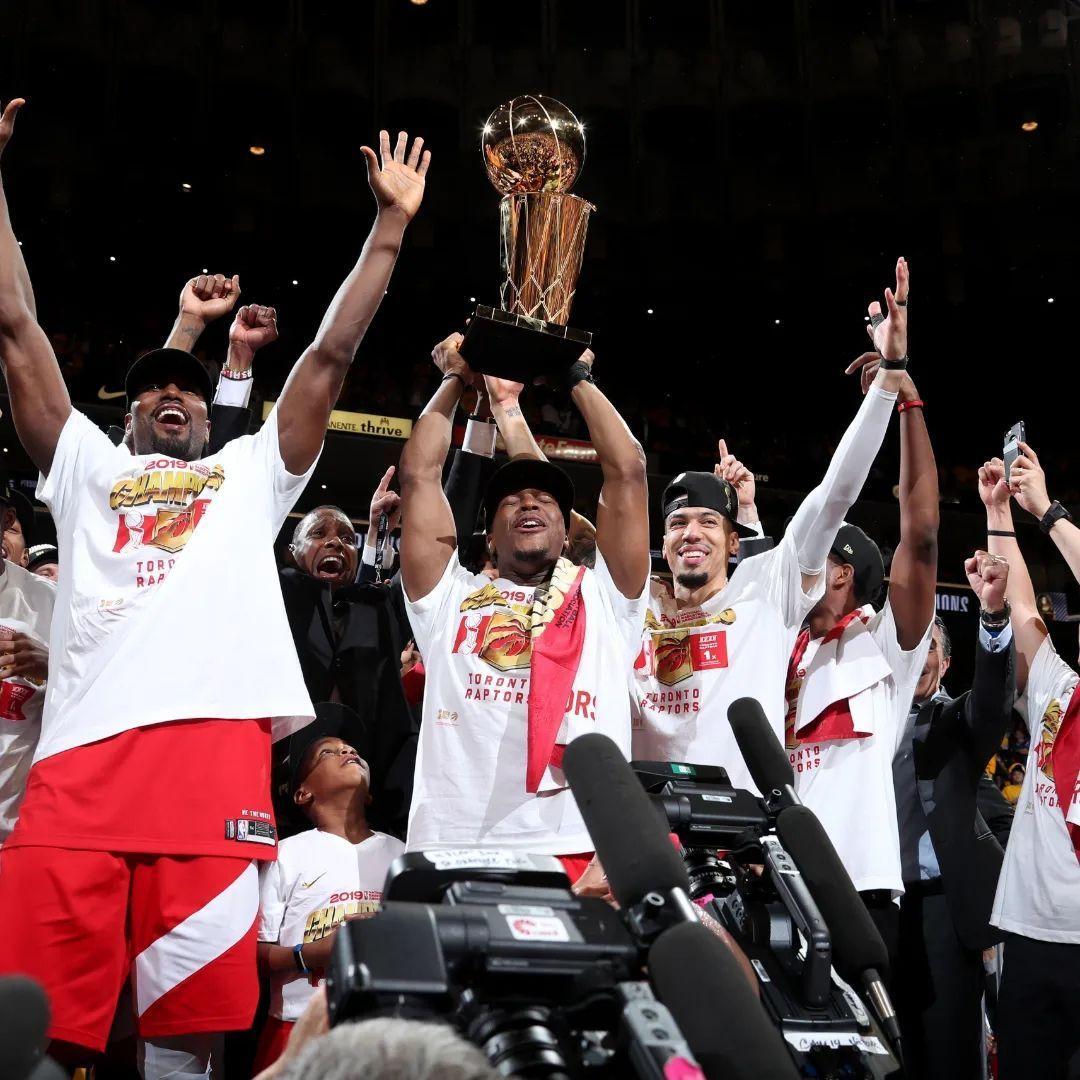 五年前的今天！猛龙夺得了队史第一座总冠军！🏆 ​​​