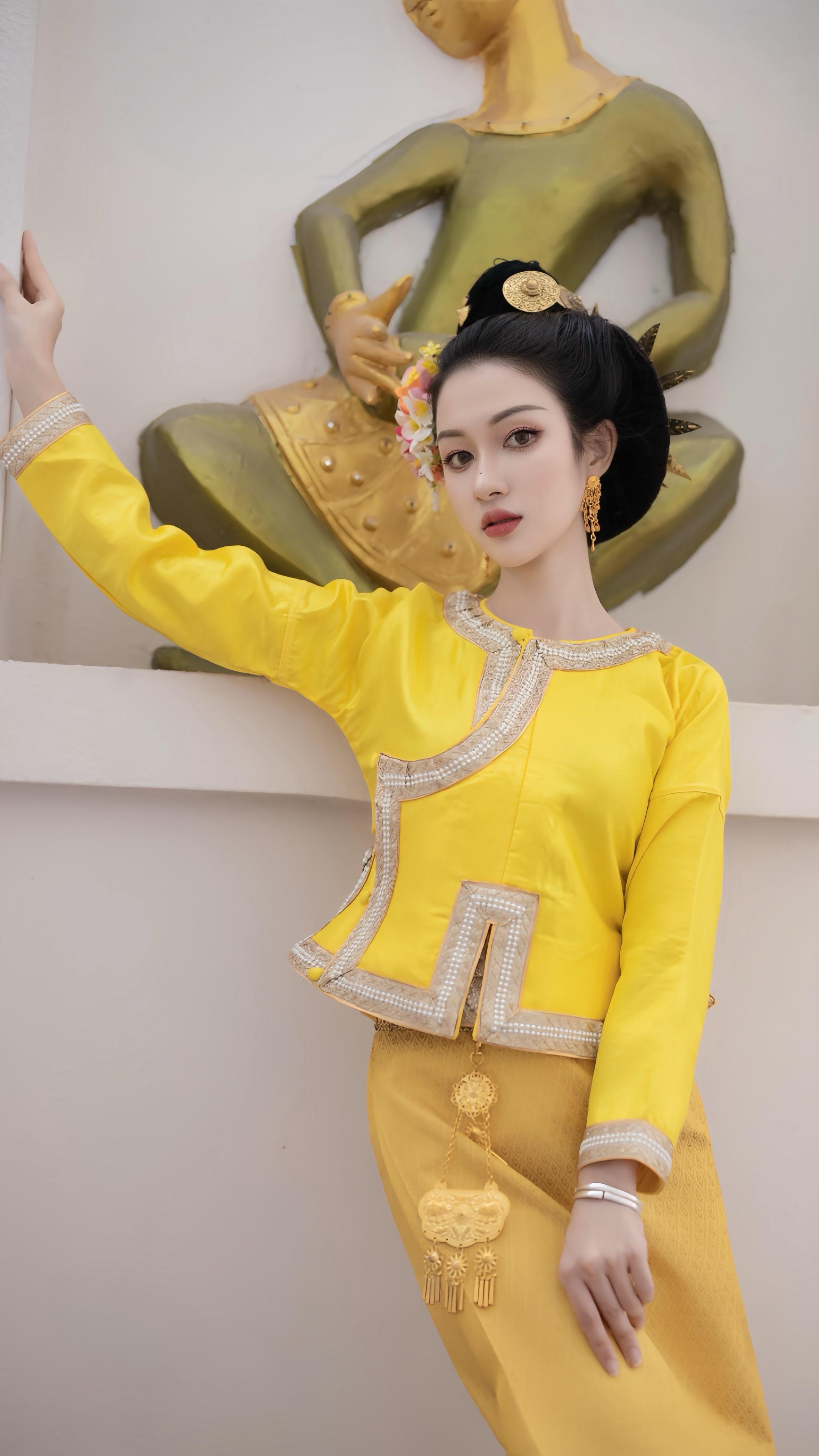 治愈系明媚阳光黄。