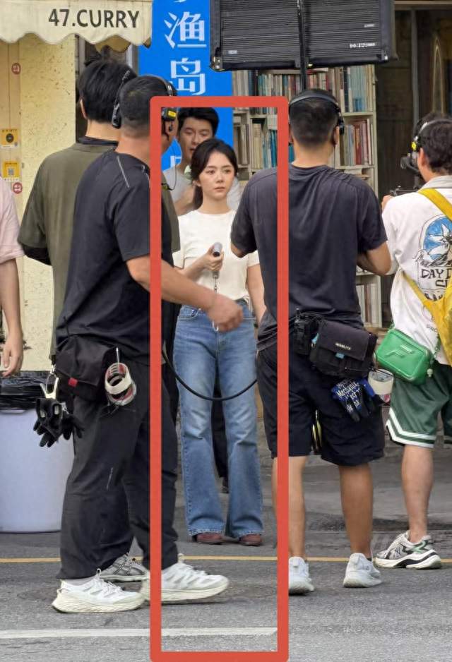 生图看着很普通，谭松韵真人颜值才是真惊艳
