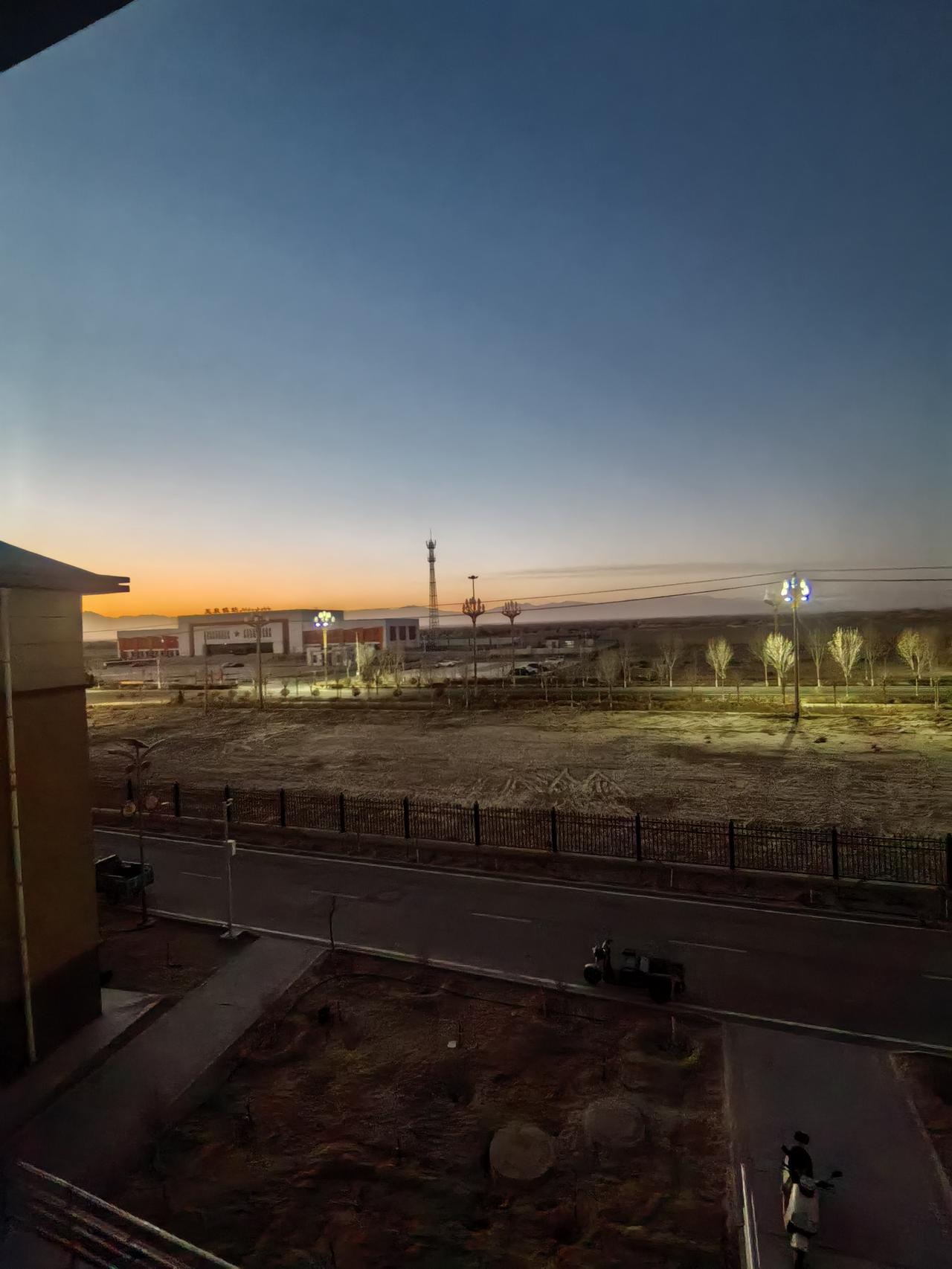 冬日生活打卡季二二五团玉泉镇火车站了