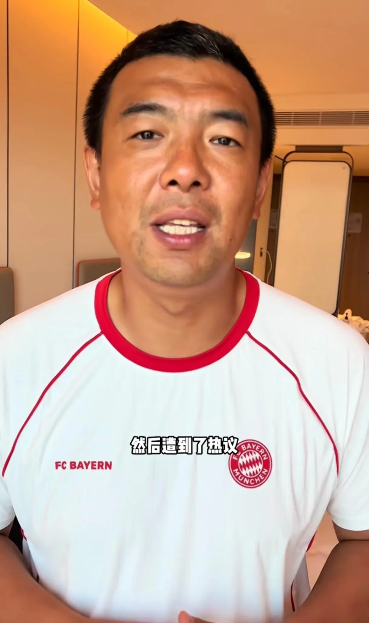 前国脚徐亮所说的“国脚很辛苦，年薪低于300万就没人踢球了”，真是个笑话。举例说