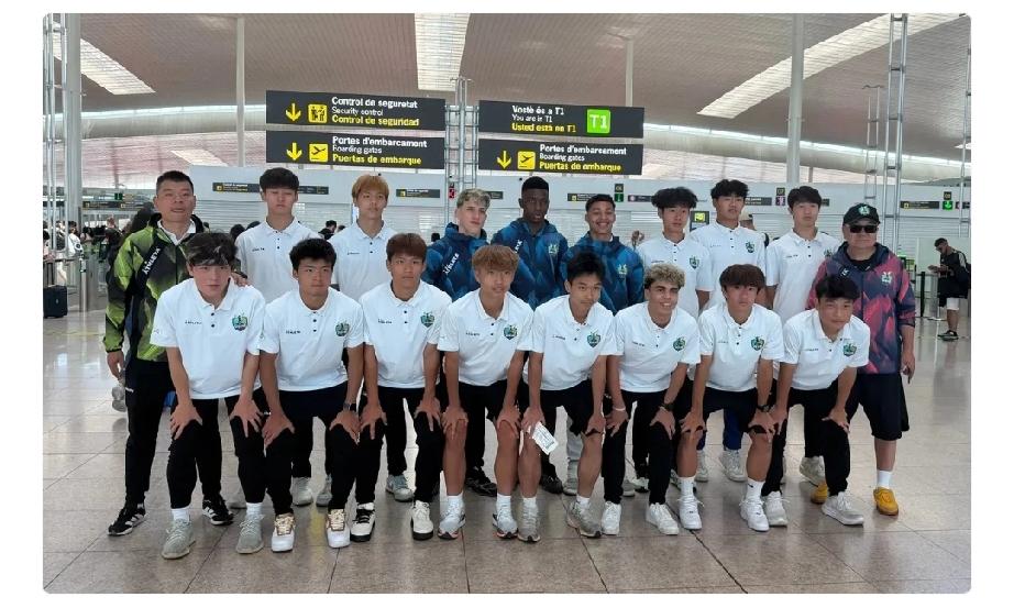 中国足球小将还没踢就先迎来坏消息！

今晚9点首战圣保罗U17，结果不太乐观。