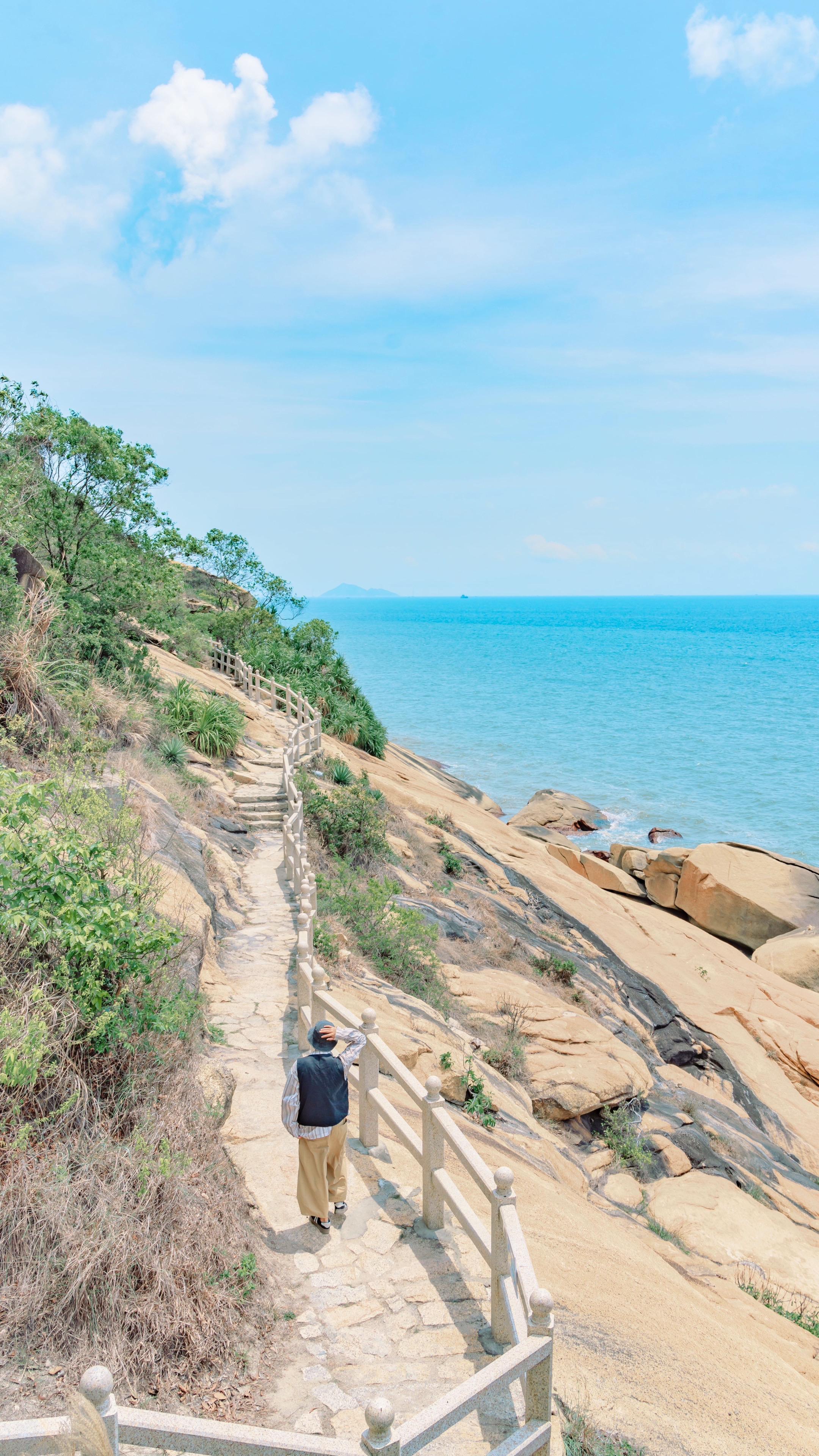 逃离都市，在澳门徒步，收集澳门的一片海。📍地点：澳门路环岛｜全程免费...