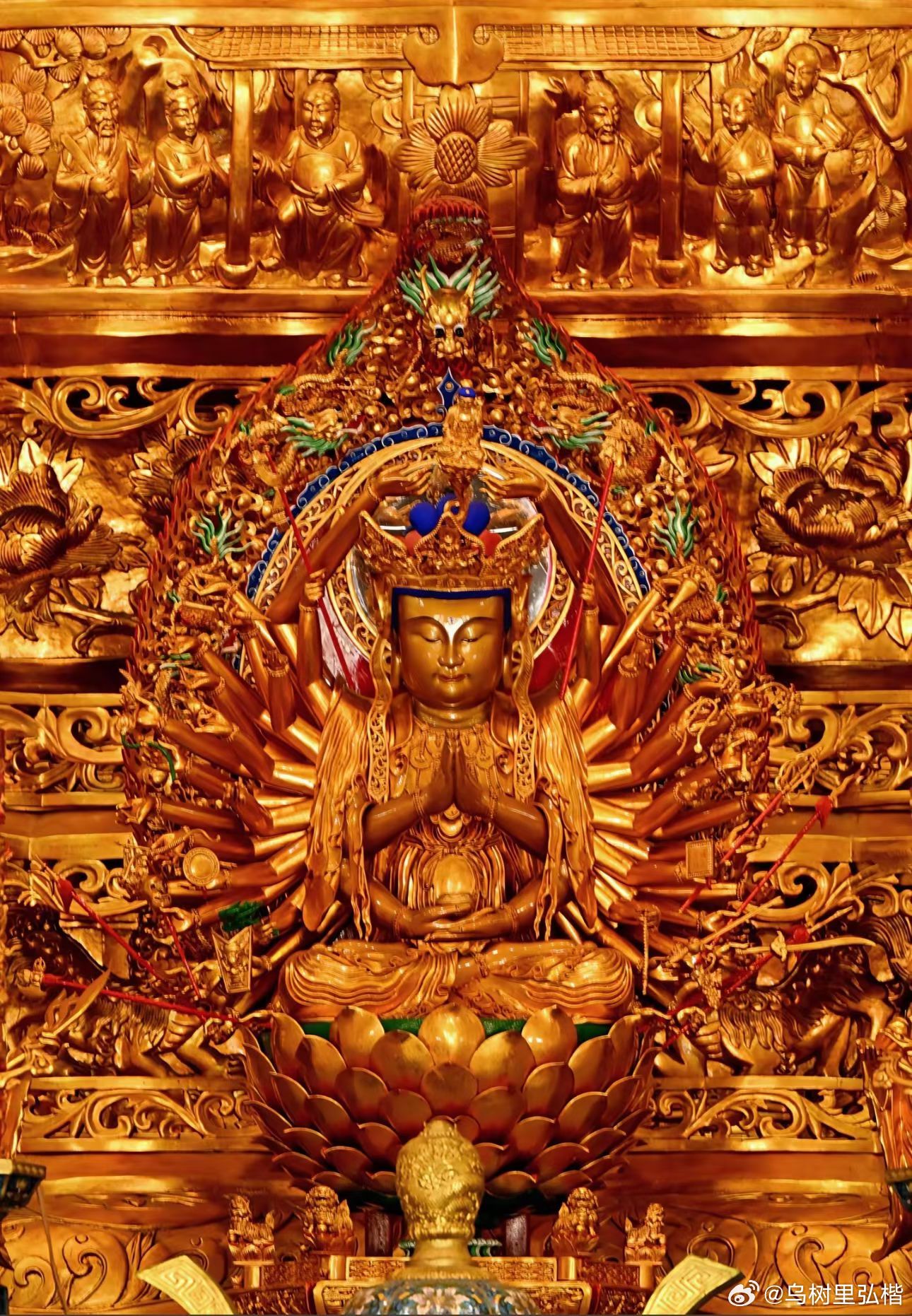世间相逢，冷暖得失，悲欢离合，一切皆是缘分。缘起相聚，缘散别离，不必强求，不必纠
