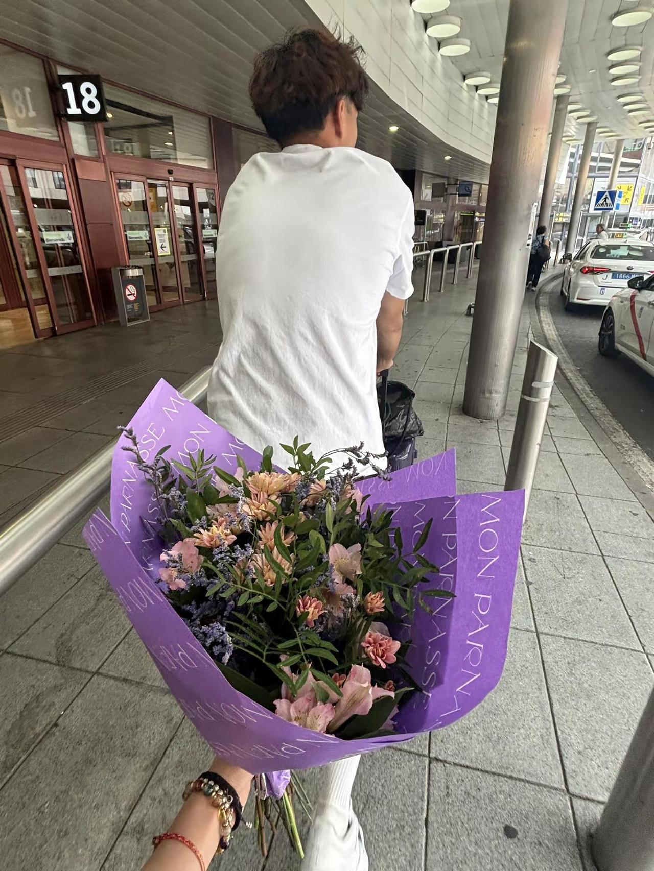 The last one📼。10266km.是上海和马德里之间的距离 也是我们