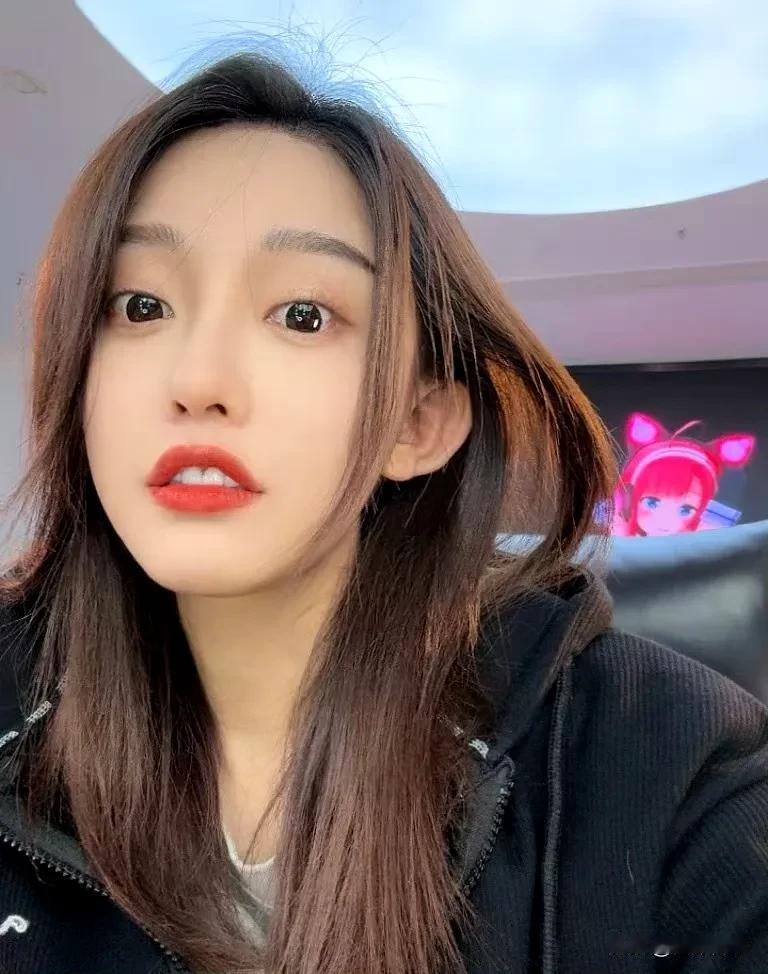 娜美发文：一切都回去了，好像一切都回不去了。

            19年1