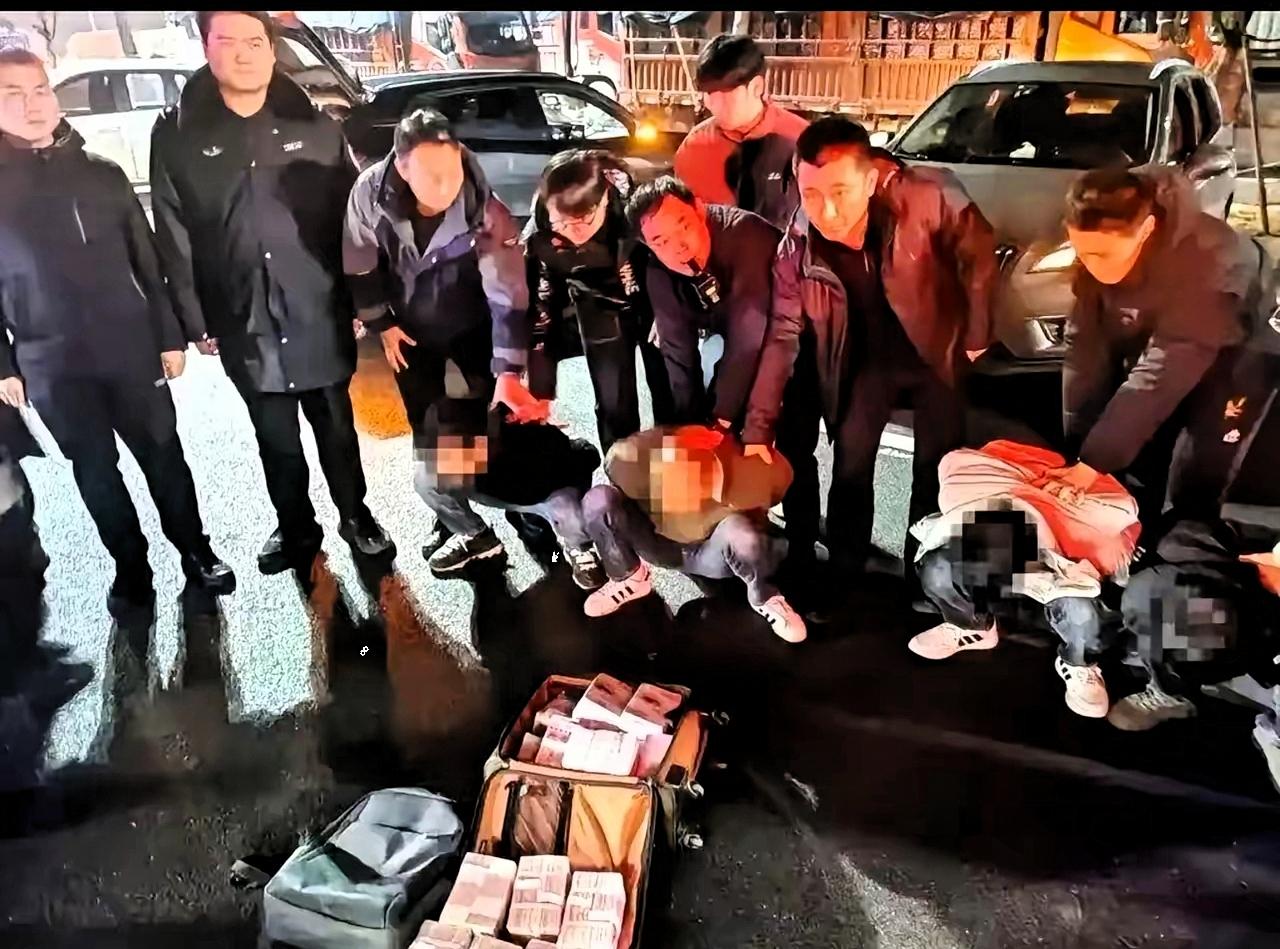 炸毛了！26年全国第一巨额抢劫案在江苏发生！
2026年2月23日，新年刚过完，