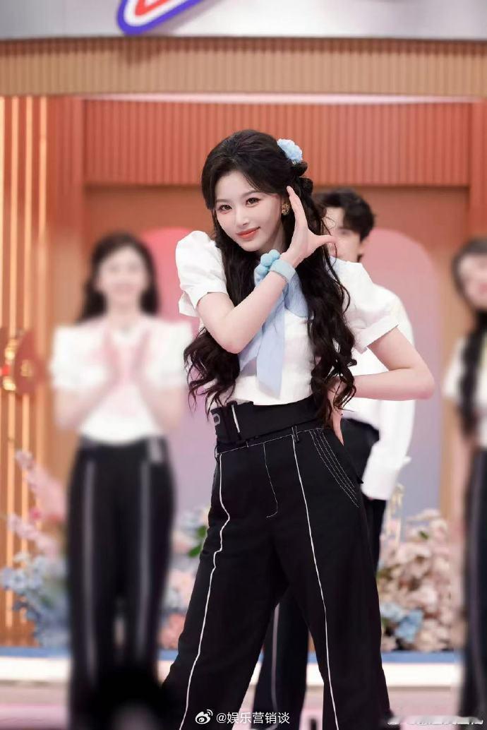 孔雪儿好六cha舞直拍梦回了孔雪儿一跳舞就自带光芒，GOOD-Bye Baby的