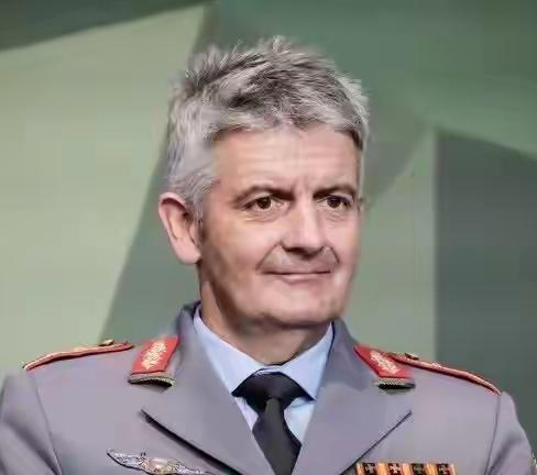 80万德军进入战备，德司令强硬表态！


德国联邦国防军总监（司令）卡维茨最新宣