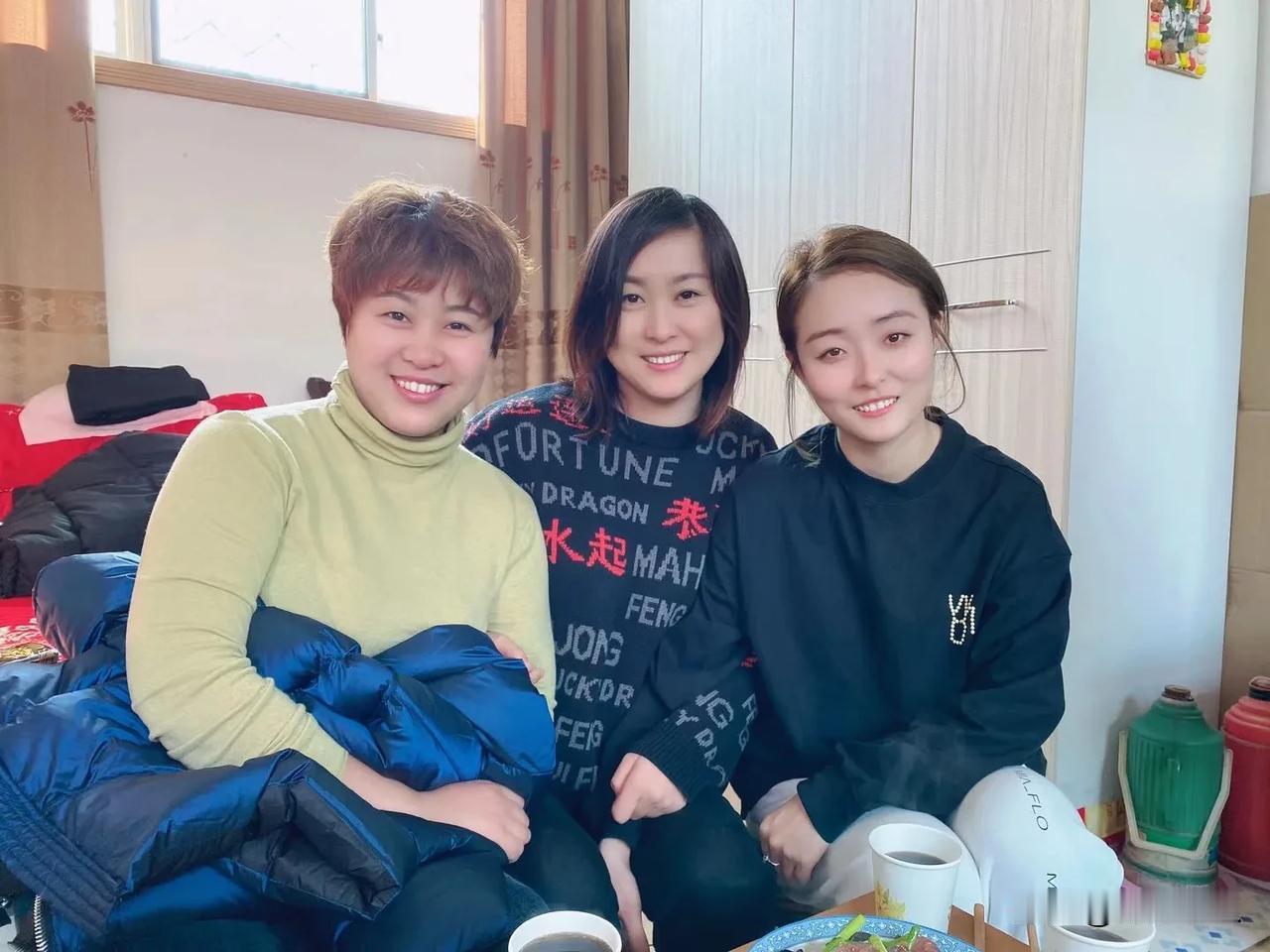 新年快乐呀！[撒花][撒花]今天跟美食大V家庭聚餐呀