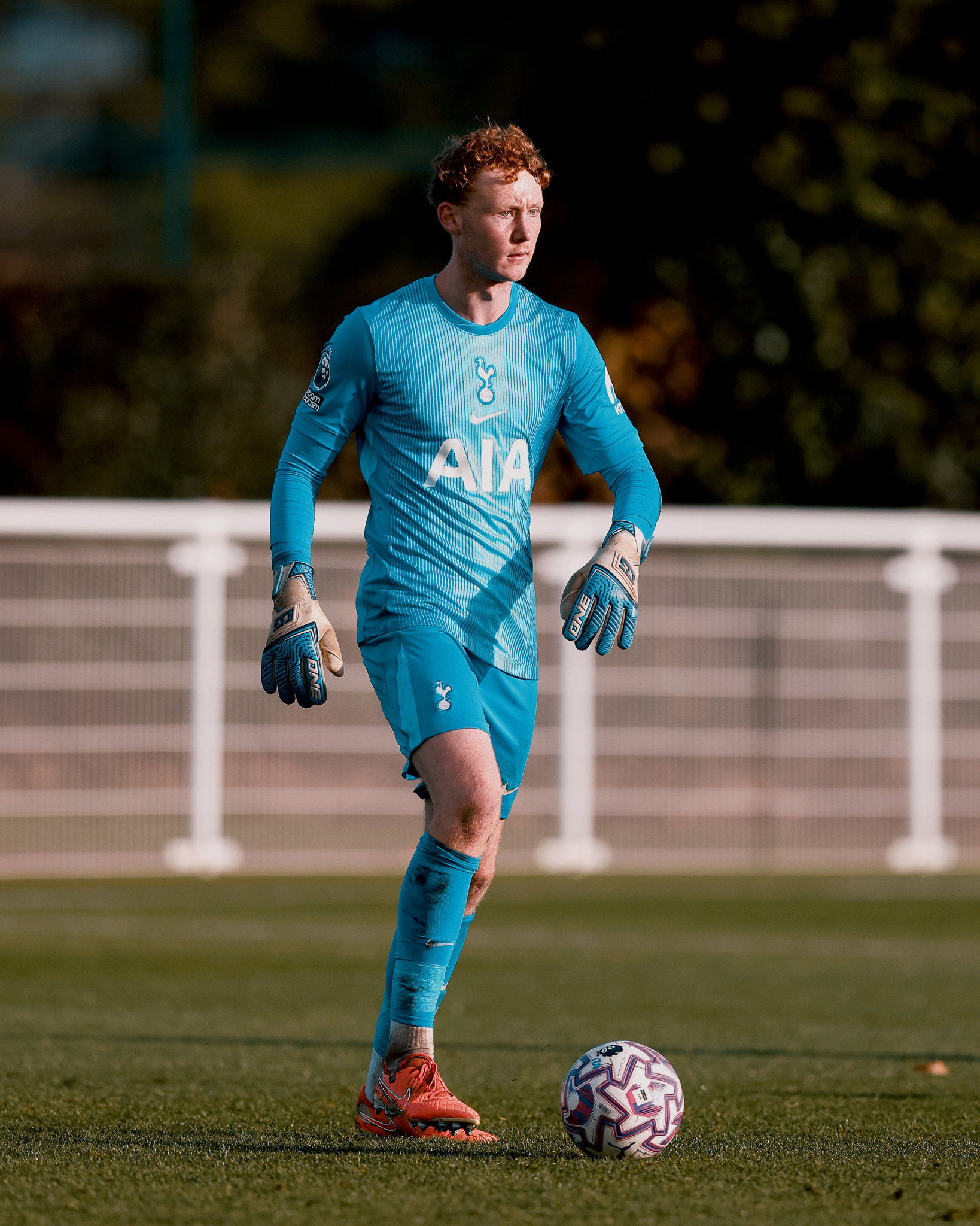 热刺u21官方：亚伦·马奎尔已租借加盟英格兰足球议会南部联赛球队汉普顿列治文自治