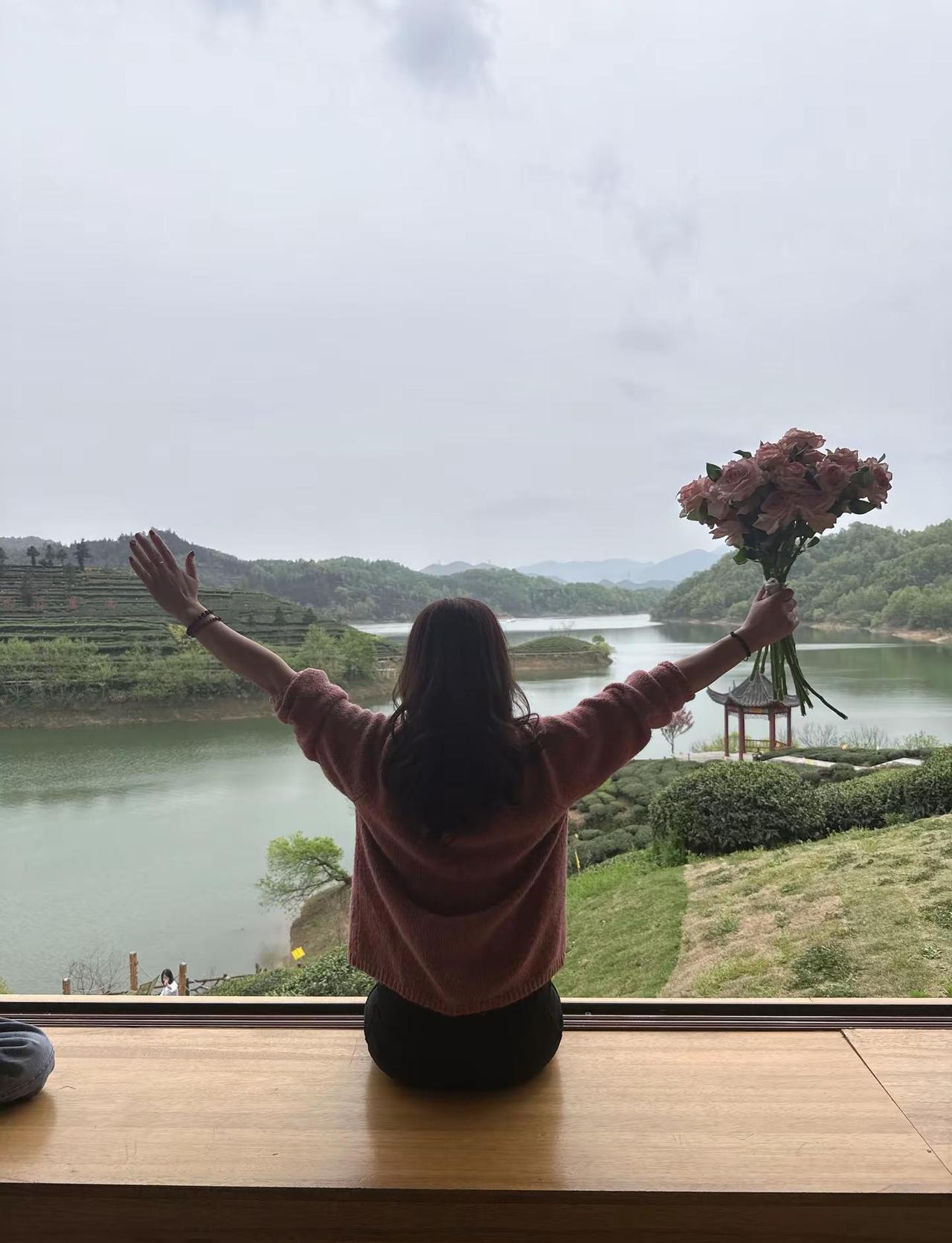 我喜欢安安静静简简单单的生活，我不再想努力不再想拼搏。