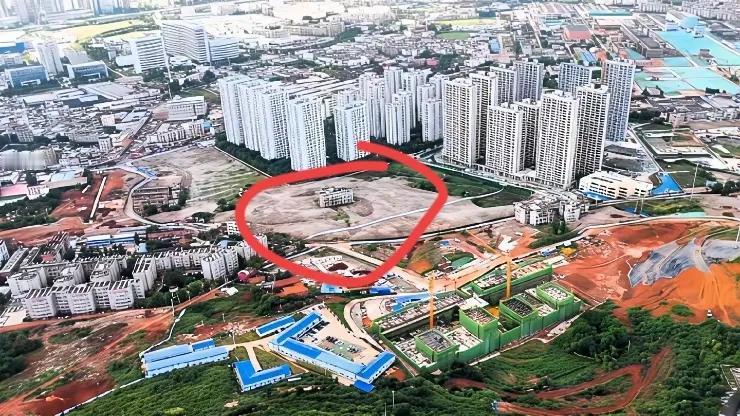 昆明五华区普吉东片区的这一片正在开发的一片区域，是国企参与的。
现在的市场行情，