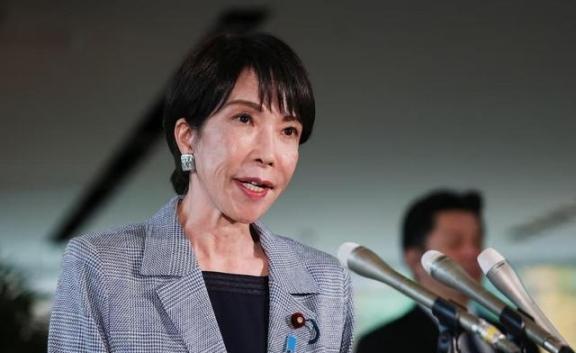 中俄联手都镇不住高市早苗，知名学者判断：中日一个月之内或有空战。说白了，高市早苗