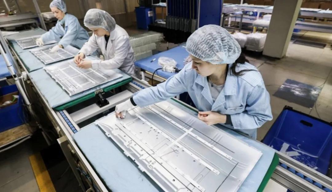 能造核弹的俄罗斯，为何造不好一台电视？
近日，俄罗斯唯一一家进入工业和贸易部登记
