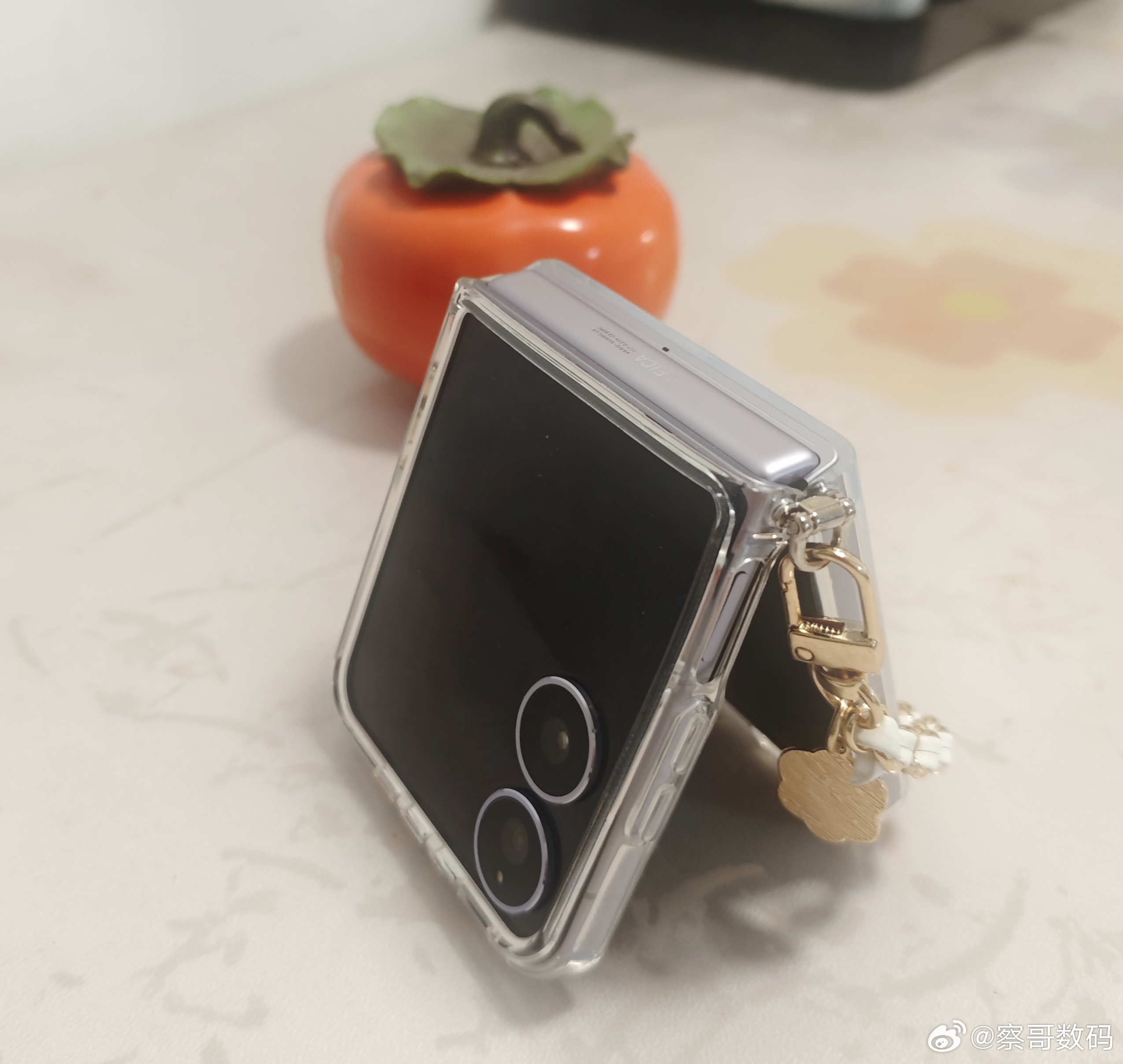 26年折叠手机能普及吗 折叠屏手机，2026真要成主力机了？📱① 我觉得能。随