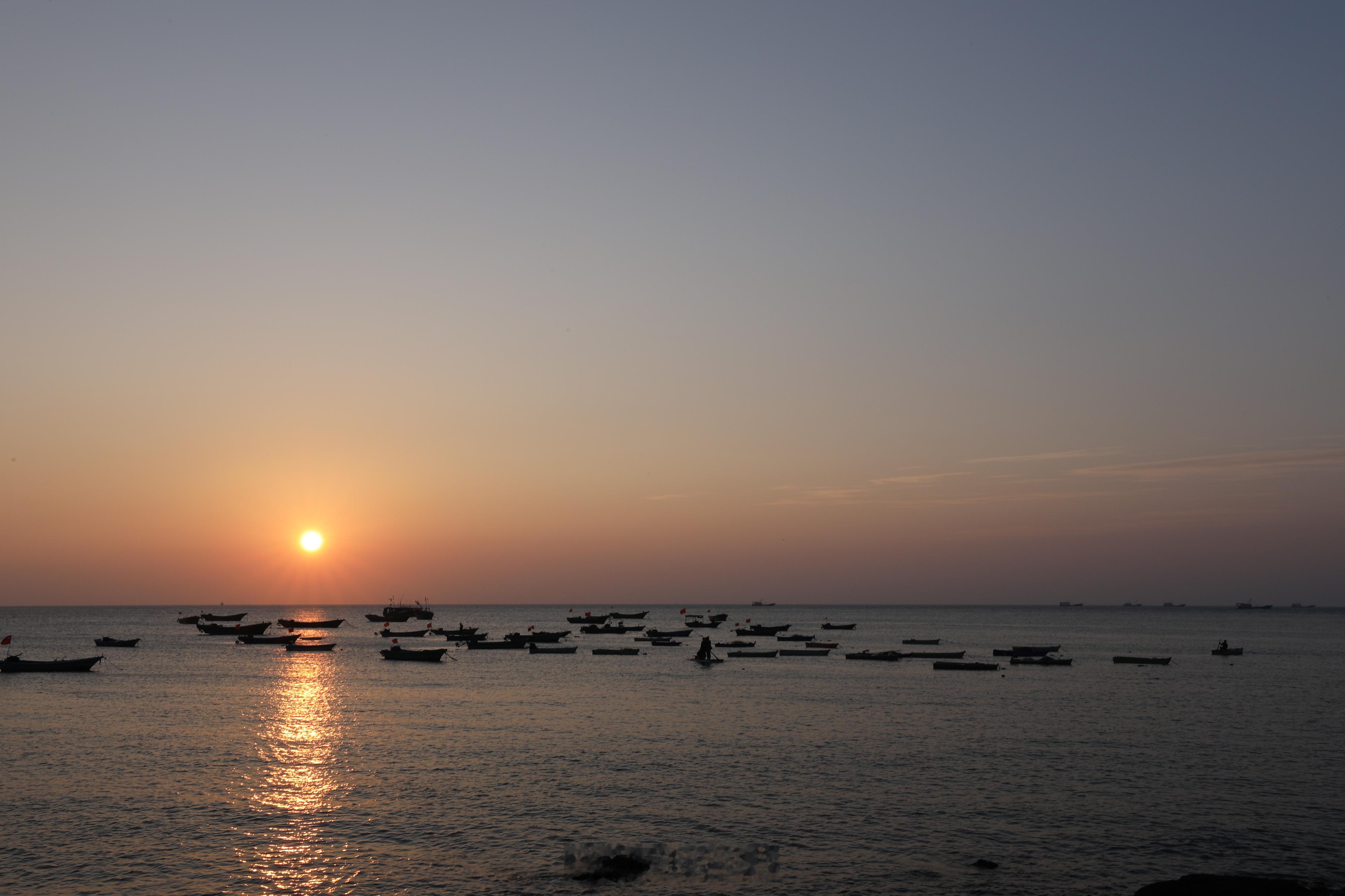 年度记忆 👣走进儋州峨蔓火山海岸，这里如同一个遗世独立的绝美世界！🌋这里，是