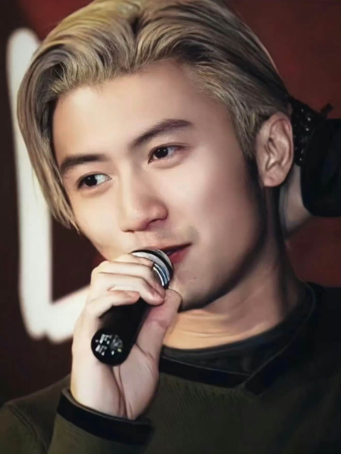 谢霆锋好像把地球玩成破解版了 从舞台到厨房，从户外到极限挑战，谢霆锋解锁N多人生