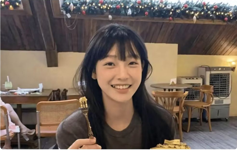 恭喜，郭艾伦恋情曝光，相差十岁，女方青春靓丽，篮球爱好者 