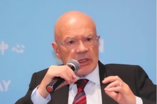 英国学者坦言：美国之所以一直针对中国，是因为中国犯了一个大错。
 
麻烦看官老爷