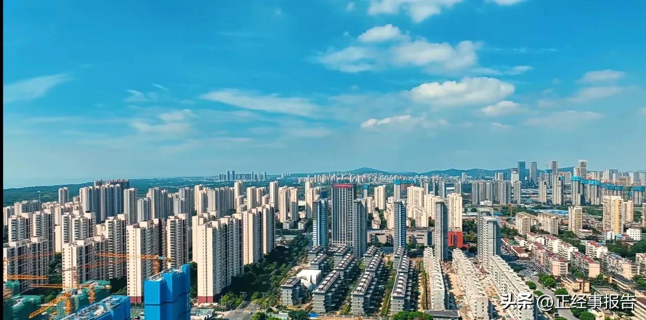 有房产人透露，目前无锡市区无论是首套还是二套房，商贷利率都下调到了3.05%，历