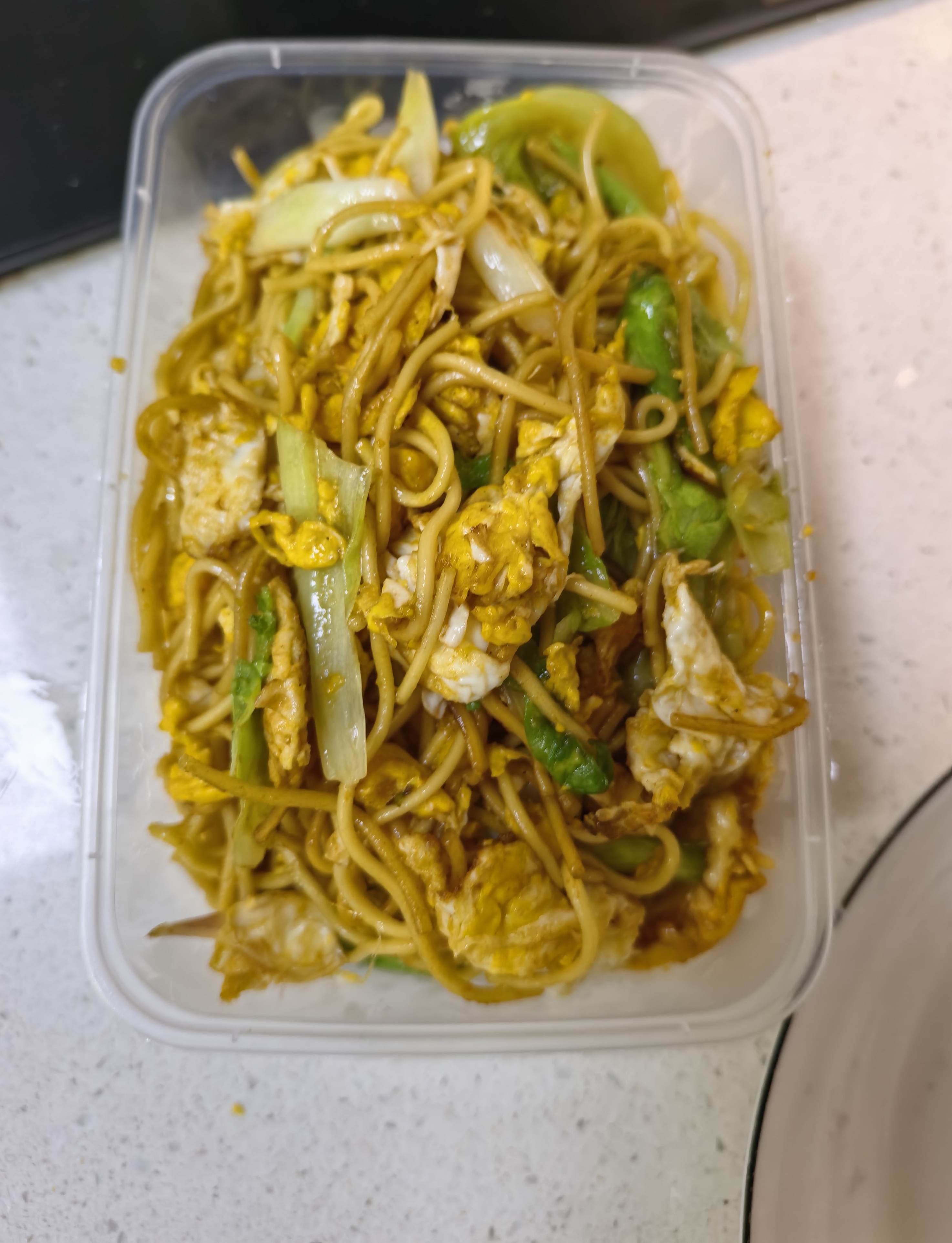 第一次做炒面，放了一俩小时后味道也不理想，海鲜粥做的也不完美，一不小心锅底糊了一