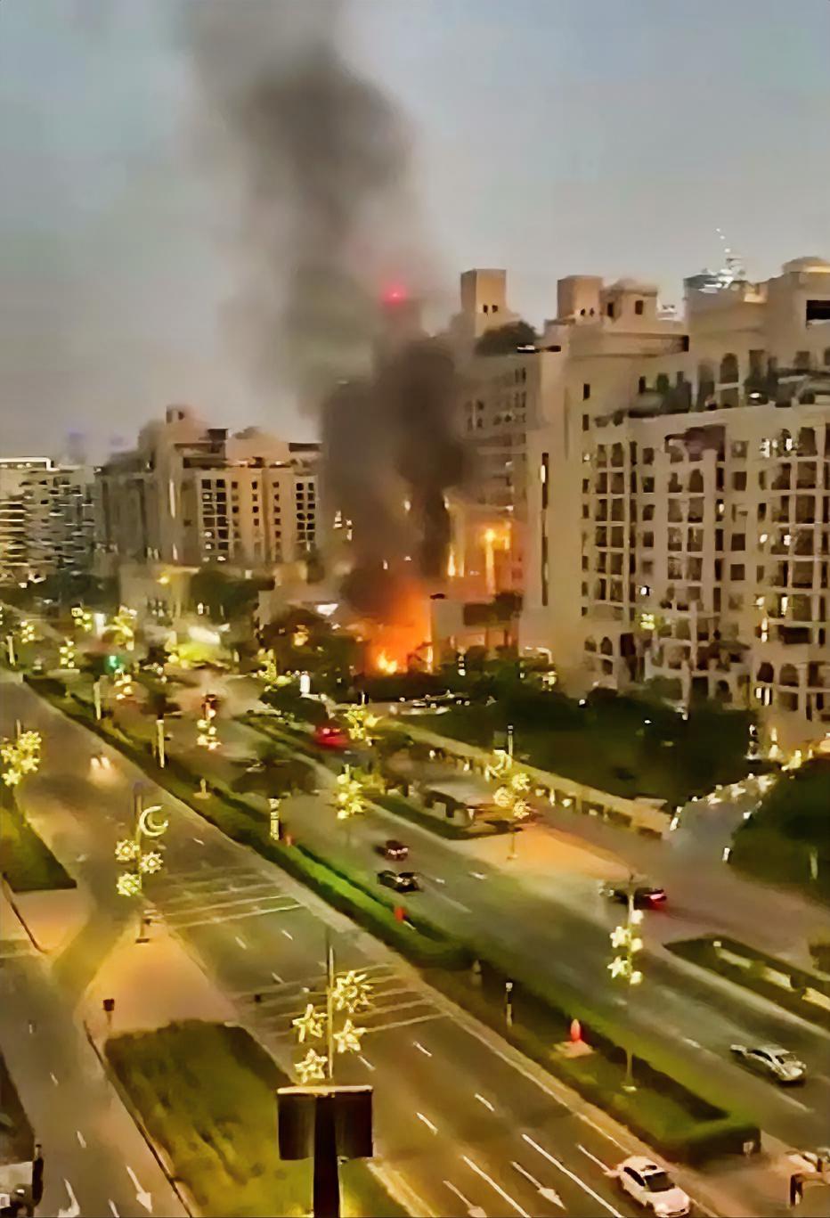 伊朗就这样了。
几十年构建的反美体系已经瓦解一大半了。内贾德之死证明美以对伊朗的