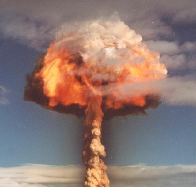 日本右翼一语惊人：若中国核弹造成日本几百万人死亡，那剩下的1亿日本人将开始反击。