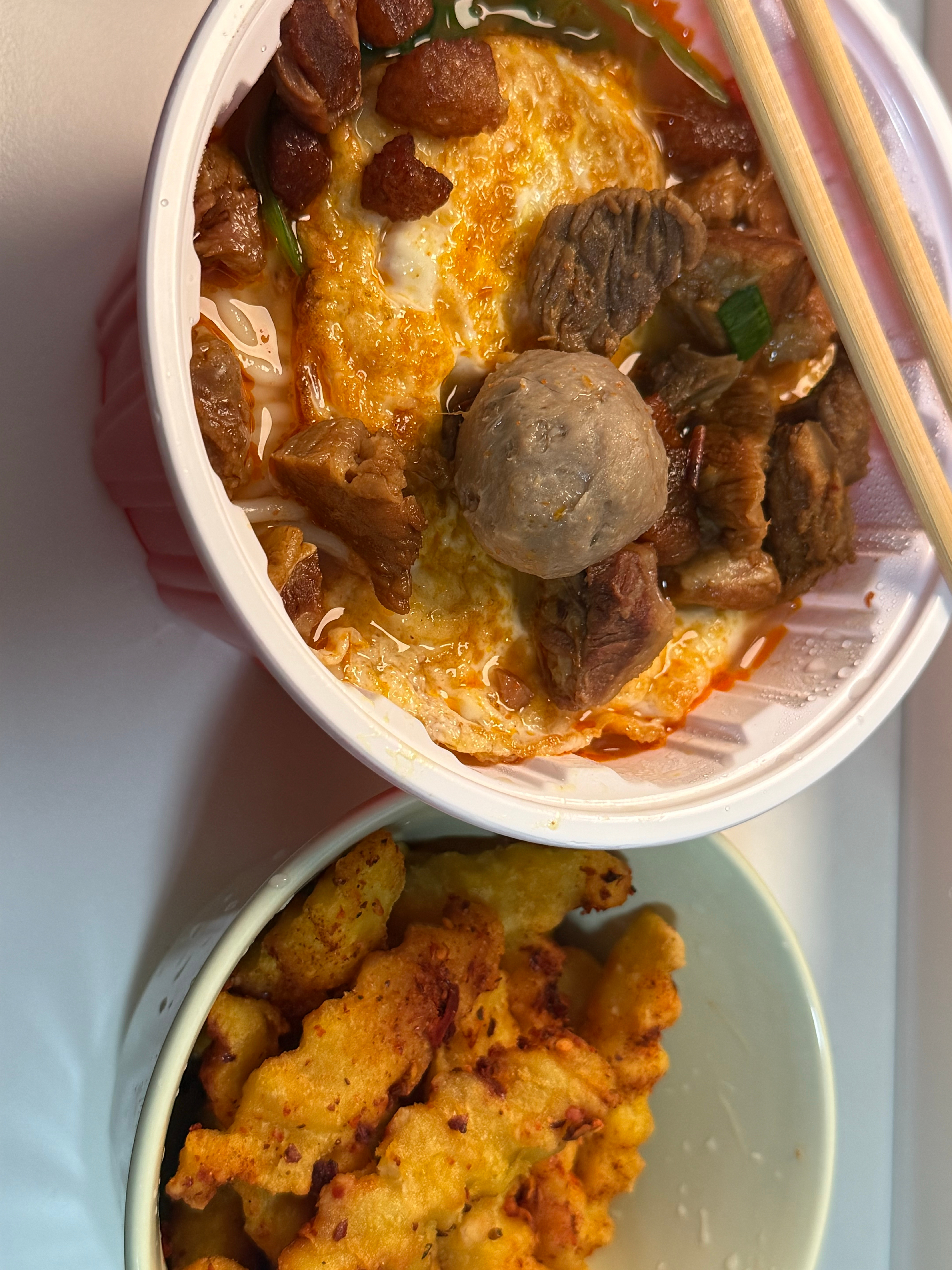 今天太忙了没时间做饭，只能随便点个外卖应付应付了 粉美桑内 
