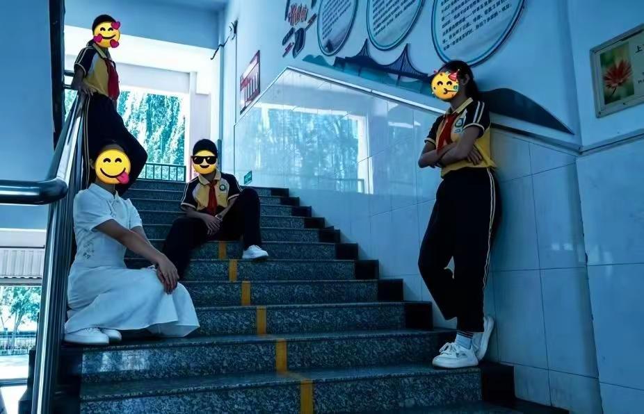 地表最强四大天王😂校园楼梯口 毕业季